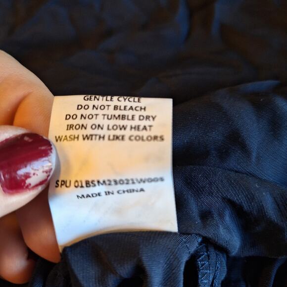 Bloomchic Women 30 Navy Blue 1/4 Button Front Flowy Roll Tab Sleeve Blouse NEW - Picture 9 of 9